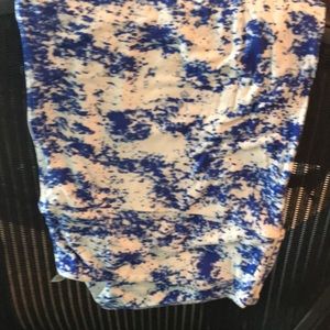 LuLaRoe Blue and Whote Leggings (TC)